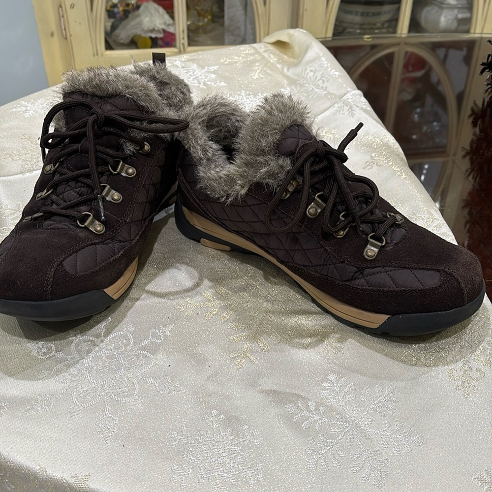 LANDS END BOOTS